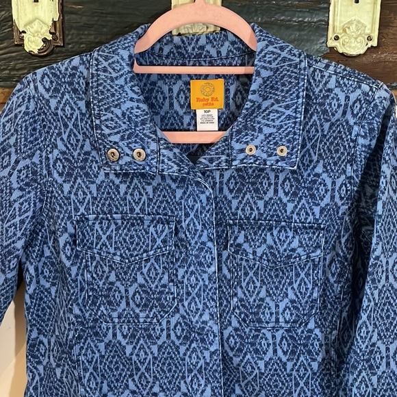 2/$30 Ruby Rd. Blue Tribal Print Denim Jacket Size 10P - Picture 5 of 10